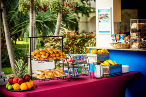buffet breakfast villa del mar