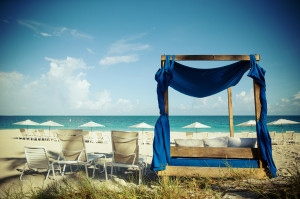 beach loungers grace bay beach