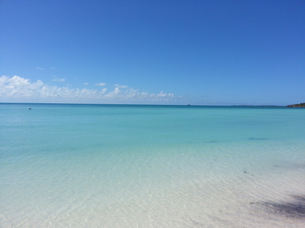 beautiful taylor bay beach on providenciales