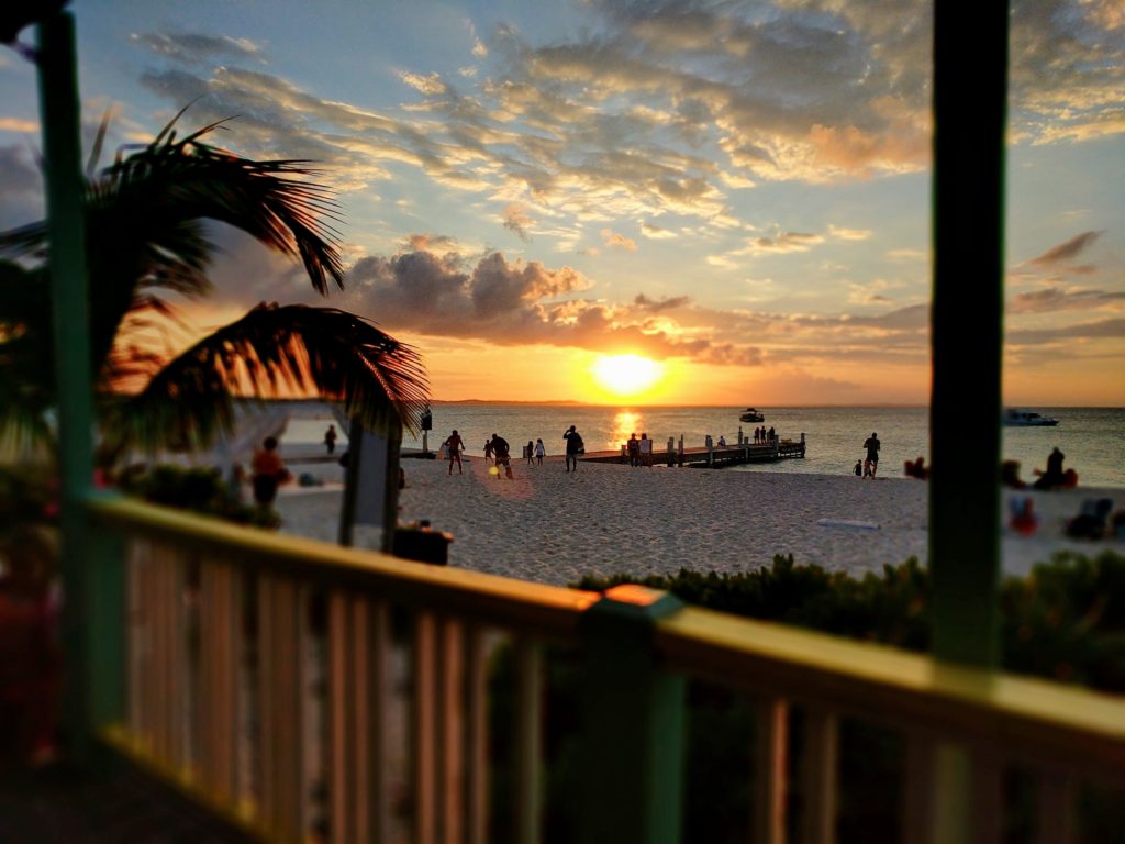 beachfront bar grace bay beach